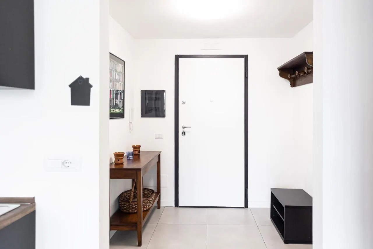 شقة Nuovissimo Loft In Zona Navigli/Romolo ميلان